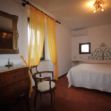 Dei Cipressi, Uncontaminated Nature Next To Lake Trasimeno *